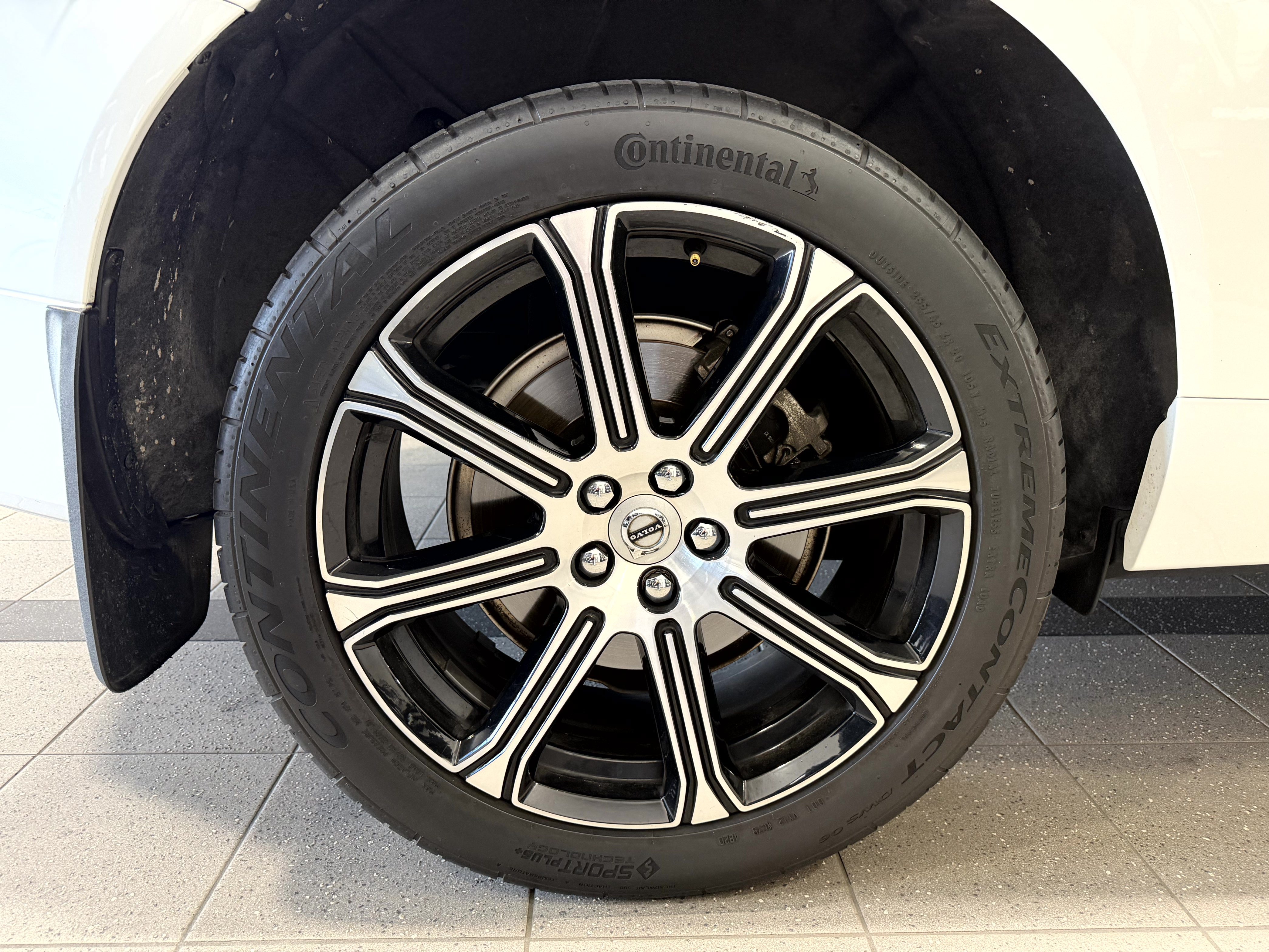 Used 2019 Volvo XC60 T6 Inscription w/ Protection Package Premier AWD/4WD image 10