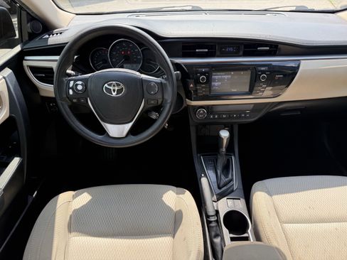 Used 2016 Toyota Corolla LE FWD image 14