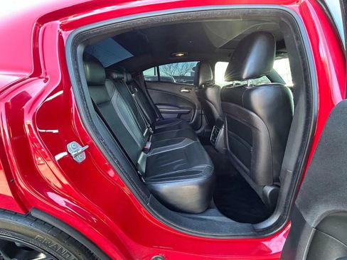 Used 2016 Dodge Charger R/T w/ Plus Group RWD image 15