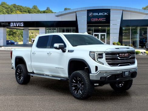 Used 2024 GMC Sierra 1500 SLT w/ SLT Premium Plus Package AWD/4WD image 1