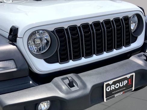 Used 2024 Jeep Wrangler Sport AWD/4WD image 29