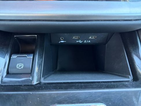 Used 2020 Subaru Outback Limited image 47