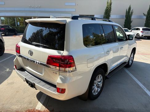 Used 2020 Toyota Land Cruiser AWD/4WD image 4