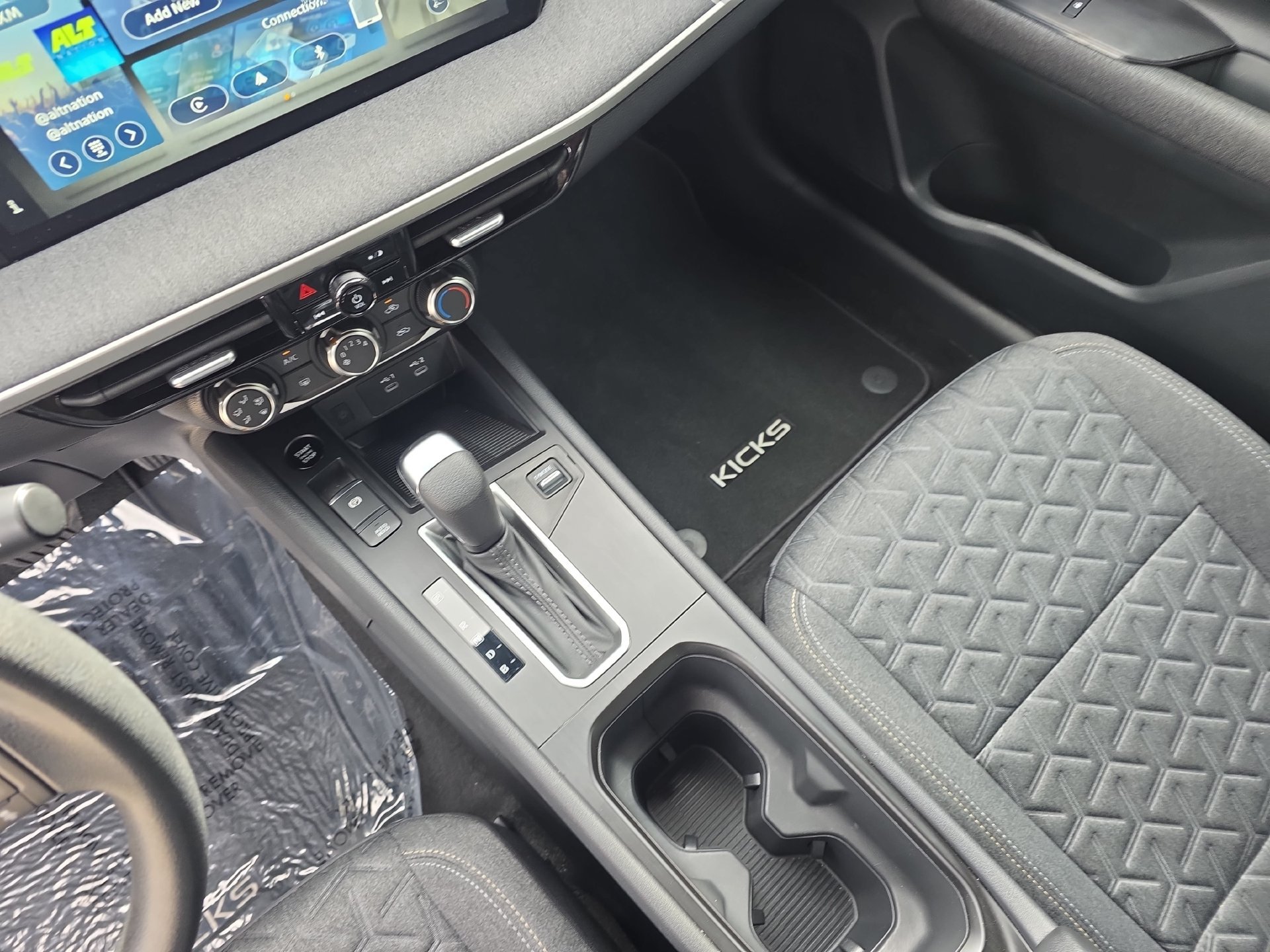 Certified 2025 Nissan Kicks SV FWD image 24