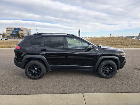 Used 2021 Jeep Cherokee Trailhawk w/ Technology Group image 6