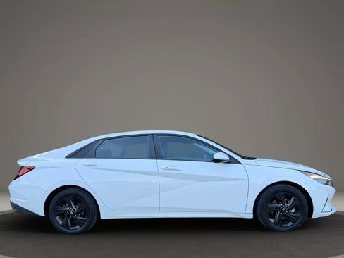 Used 2021 Hyundai Elantra SEL FWD image 6
