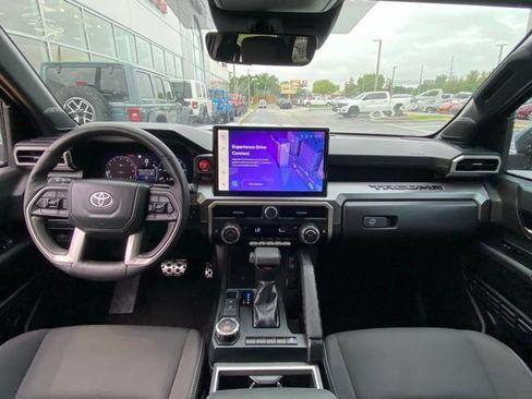 Used 2025 Toyota Tacoma TRD Sport w/ TRD Sport Upgrade Package image 17