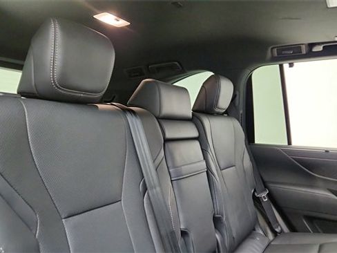 Used 2024 Lexus LX 600 4WD w/ Luxury Package image 25