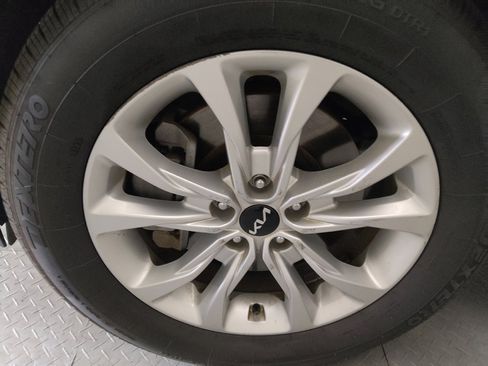Used 2022 Kia Telluride LX AWD/4WD image 31