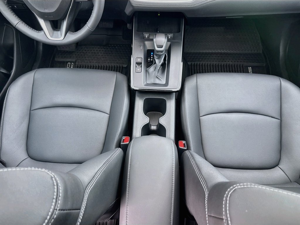 Used 2026 Toyota Corolla Cross XLE w/ Convenience Package FWD image 16