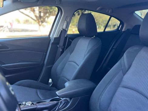 Used 2016 MAZDA MAZDA3 i Touring image 5