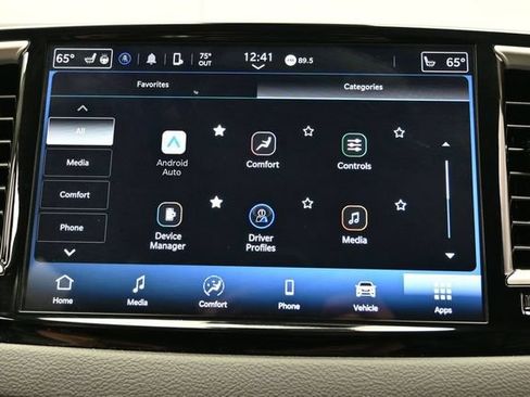 Certified 2024 Chrysler Pacifica Touring-L FWD image 41