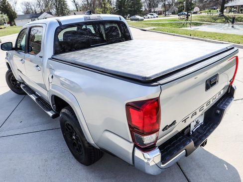Used 2022 Toyota Tacoma SR5 image 16