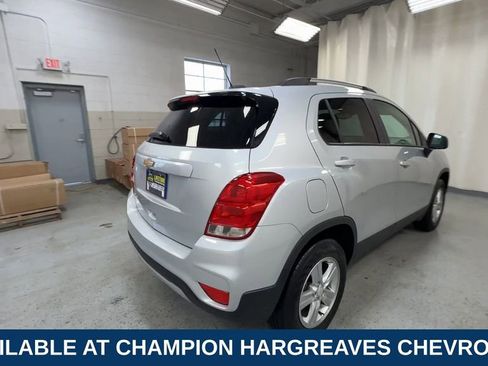 Certified 2022 Chevrolet Trax LT w/ LT Convenience Package image 10