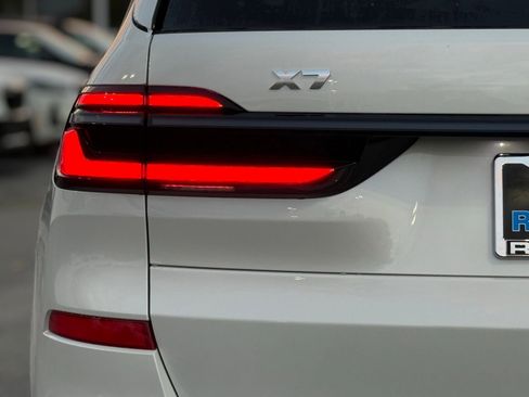 New 2026 BMW X7 M60i w/ Executive Package image 15