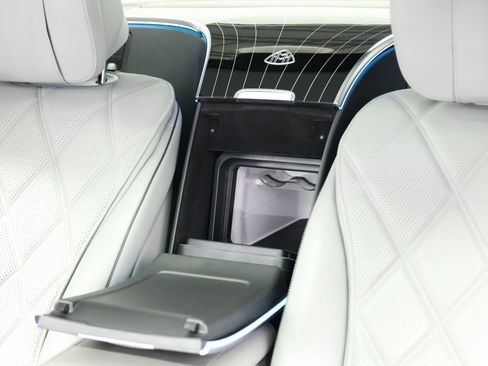 Used 2021 Mercedes-Benz Maybach S 580 4MATIC image 61