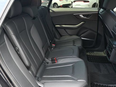 Used 2020 Audi Q8 Premium Plus w/ Premium Plus Package AWD/4WD image 21