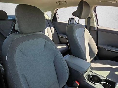Used 2025 Kia K4 FWD image 14