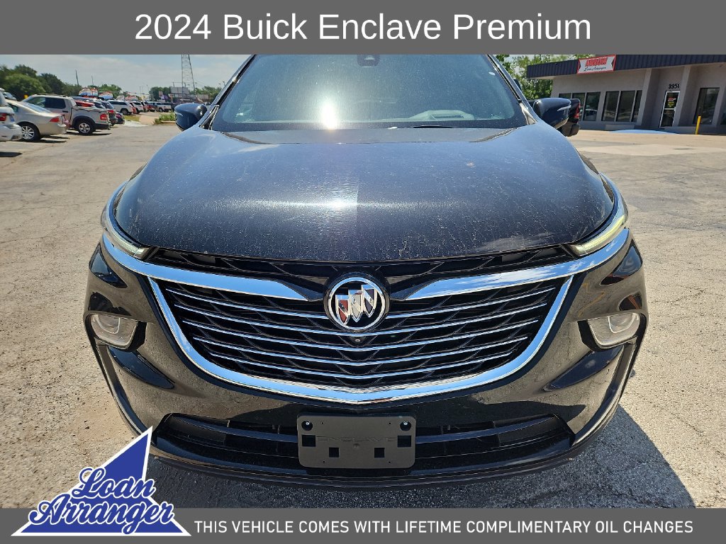 Used 2024 Buick Enclave Premium FWD image 3