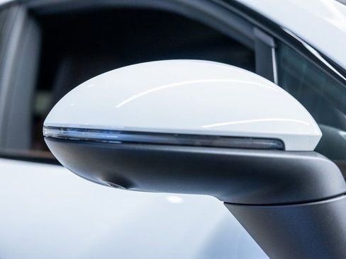 Certified 2025 Porsche Macan Electric RWD image 14
