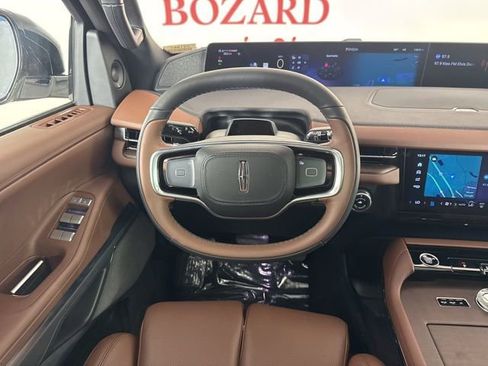 New 2025 Lincoln Navigator L Reserve image 10