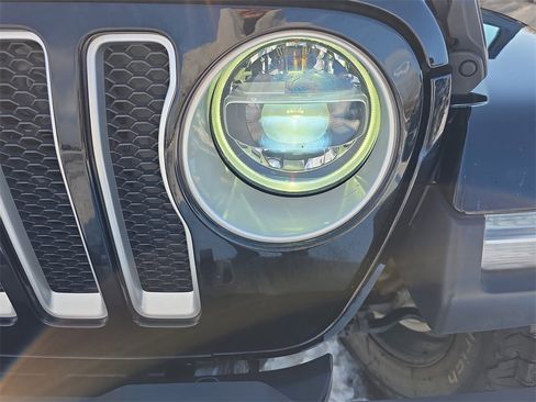 Used 2019 Jeep Wrangler Unlimited Sahara w/ Uconnect 4C Nav & Sound Group image 33