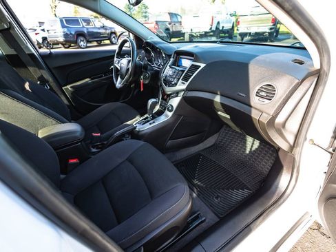 Used 2014 Chevrolet Cruze LT w/ RS Package image 27