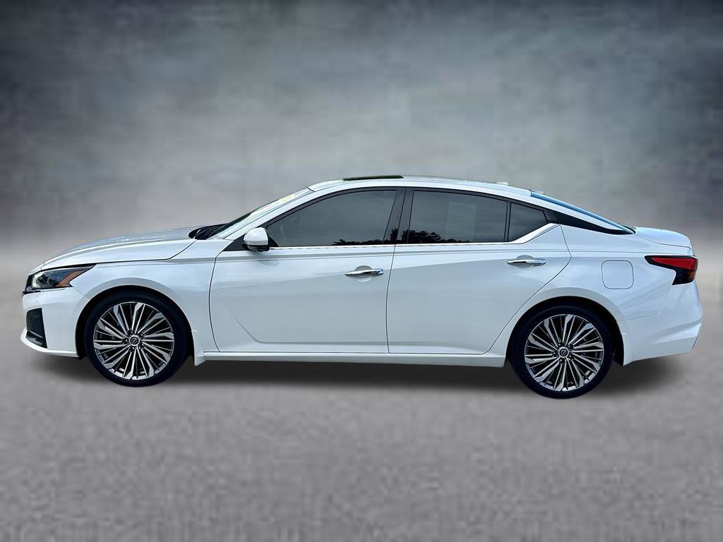 Used 2024 Nissan Altima 2.5 SL FWD image 8