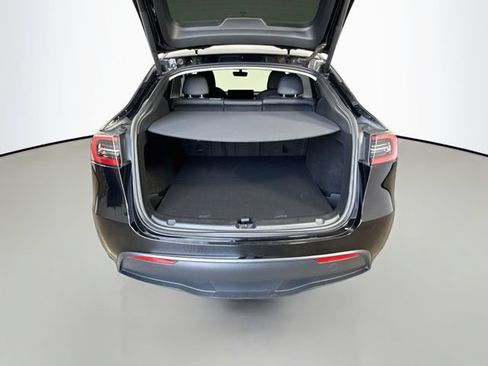 Used 2023 Tesla Model Y Performance AWD/4WD image 25