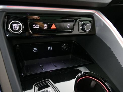 Used 2025 Audi Q5 Premium w/ Convenience Package AWD/4WD image 22