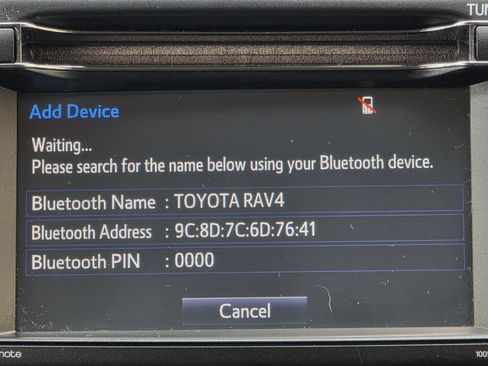 Used 2017 Toyota RAV4 XLE AWD/4WD image 21