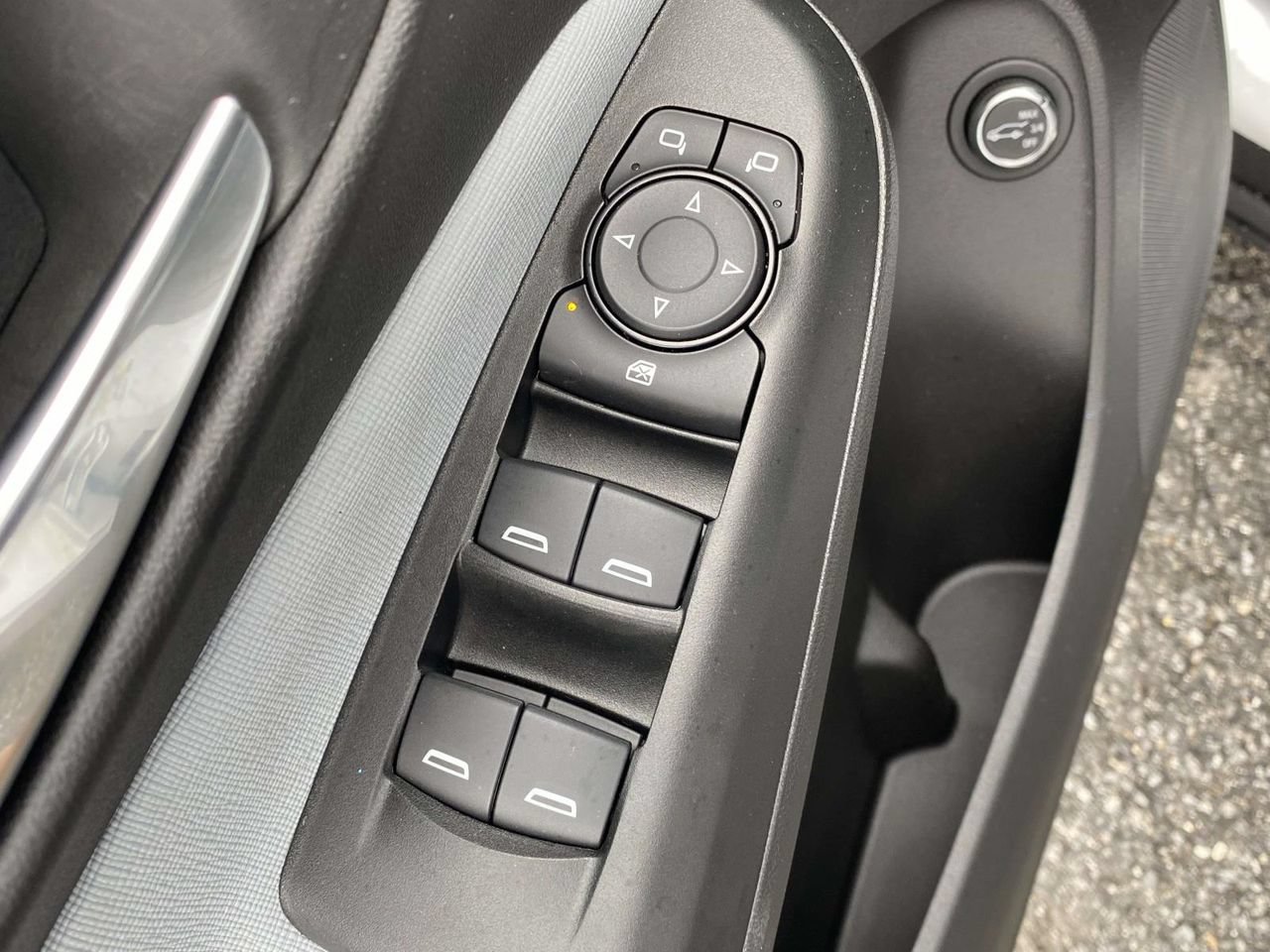 Used 2025 Buick Envista Preferred w/ Convenience I Package FWD image 16