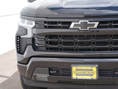 Used 2024 Chevrolet Silverado 1500 RST AWD/4WD image 9