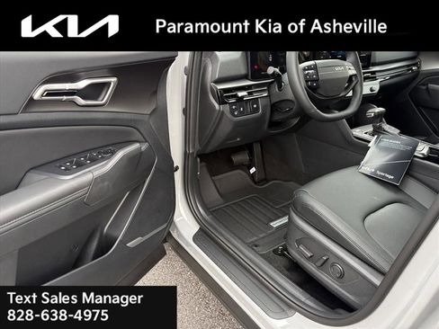 New 2026 Kia Sportage EX image 16
