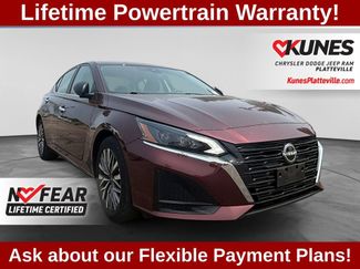 Used 2025 Nissan Altima 2.5 SV FWD video 1