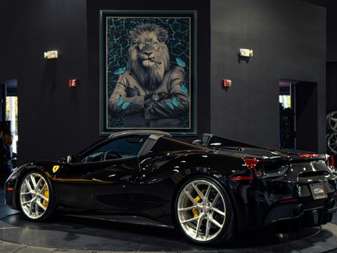 Used 2016 Ferrari 488 Spider RWD image 4