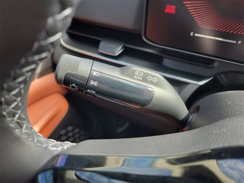 New 2026 Kia Carnival EX image 29