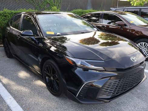 Used 2025 Toyota Camry SE w/ Multimedia Upgrade Package FWD image 6