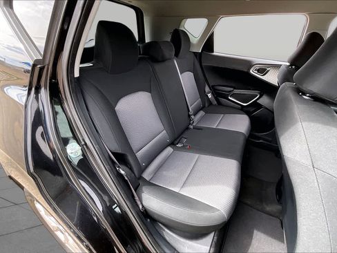 Used 2024 Kia Soul LX w/ Option Group 015 FWD image 18