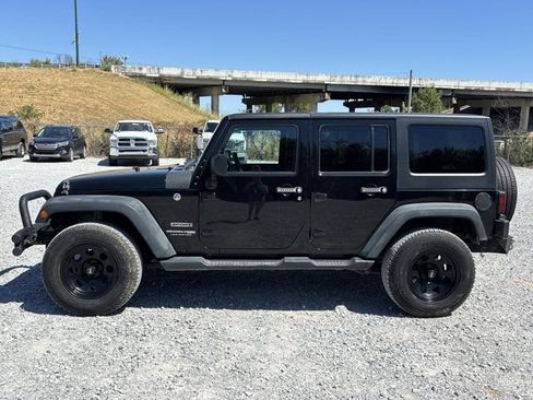 Used 2018 Jeep Wrangler Unlimited Sport S AWD/4WD image 8
