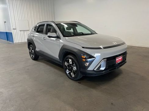 Used 2024 Hyundai Kona SEL AWD/4WD image 1