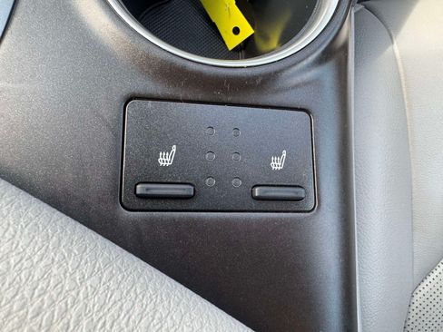 Certified 2021 Toyota Camry XLE FWD image 35