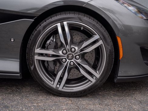 Used 2020 Ferrari Portofino RWD image 16