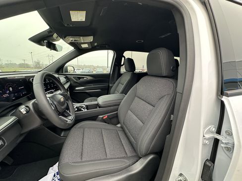 New 2026 Chevrolet Traverse LT w/ Driver Confidence Package image 11