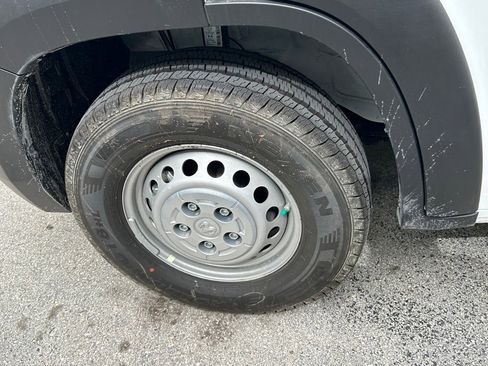 New 2024 RAM ProMaster 3500 w/ Convenience Group image 14