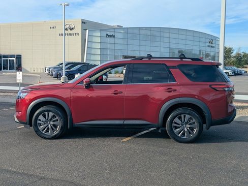 Certified 2024 Nissan Pathfinder SV w/ Lighting Package (N92) image 3