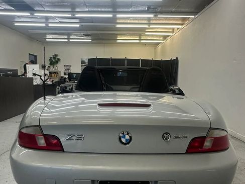 Used 2000 BMW Z3 2.5i image 34