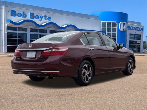 Certified 2017 Honda Accord LX image 5