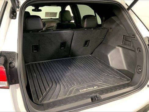 Used 2023 Chevrolet Equinox RS w/ RS Leather Package AWD/4WD image 4