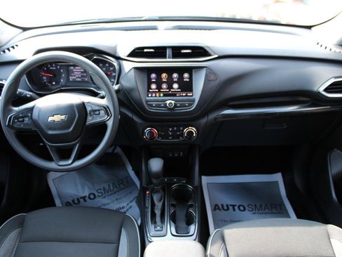 Used 2023 Chevrolet TrailBlazer LT FWD image 44